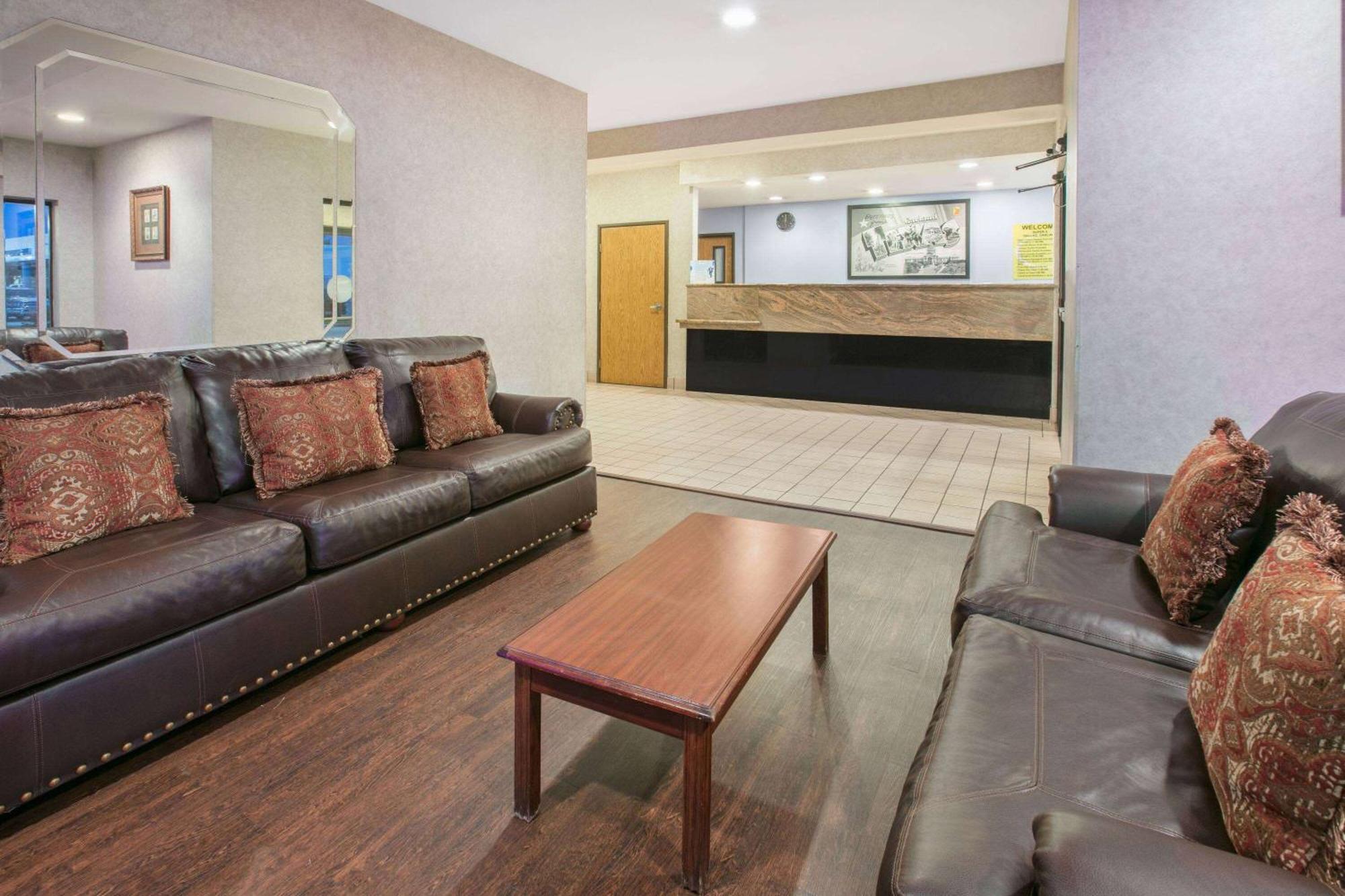 Super 8 By Wyndham Garland North Dallas Area Exterior foto