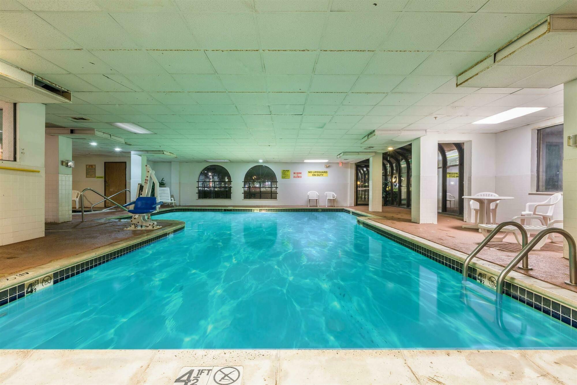Super 8 By Wyndham Garland North Dallas Area Exterior foto